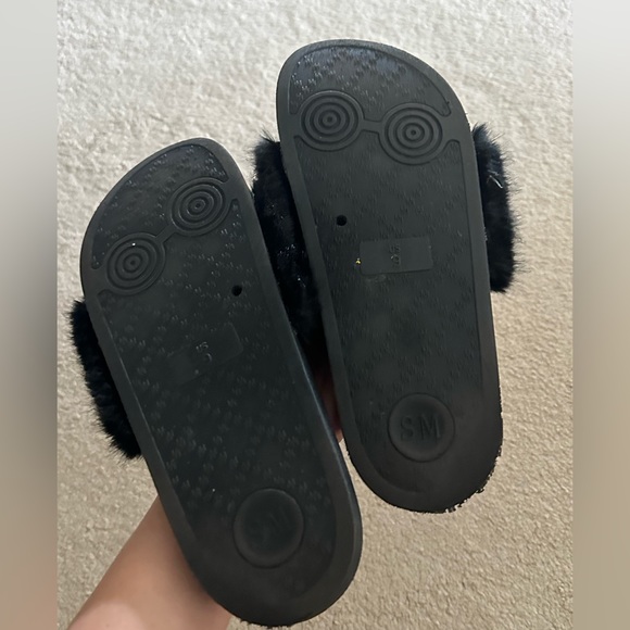 Steve Madden Fur slides - Picture 2 of 4